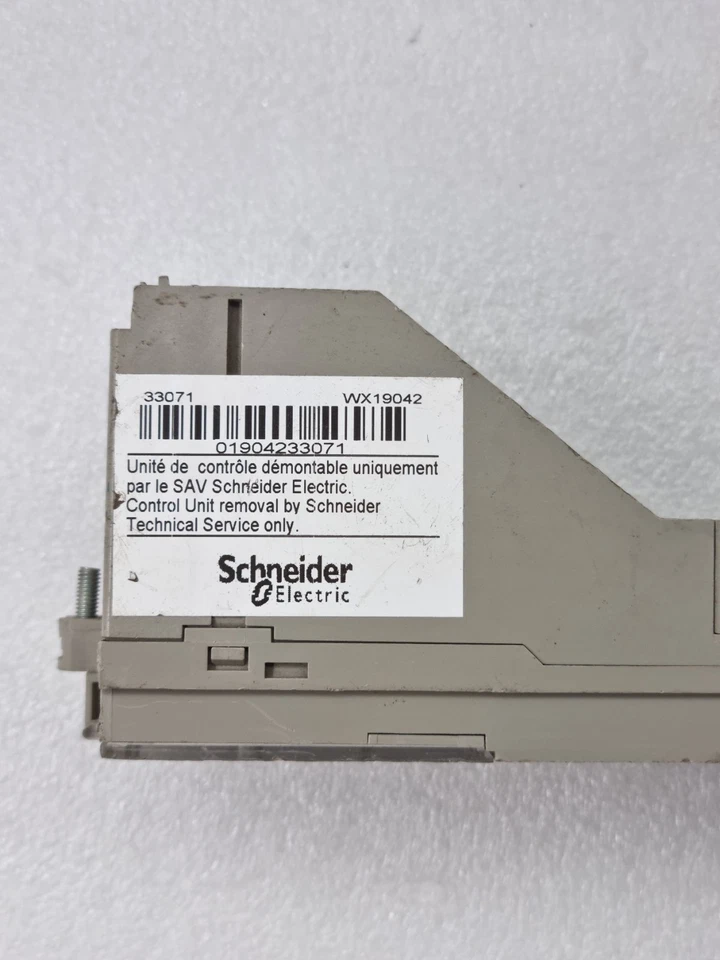 USED SCHNEIDER ELECTRIC 33071 MICROLOGIC 2.0A DIGITAL CIRCUIT BREAKER TRIP UNIT